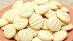 Apenas 3 Ingredientes! Derrete Na Boca! Fácil! Rápido! O Melhor Sequilho Que Já Fiz