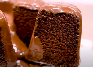 Bolo De Chocolate! Uma Delicia! So Mexer e Ja Ta Pronto!