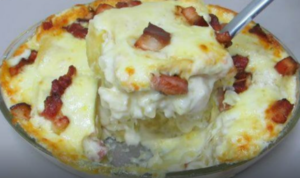Mandioca gratinada com bacon