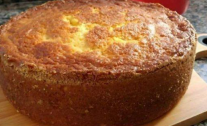 Bolo de mandioca com queijo delicioso