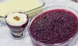 Sagu de vinho com creme