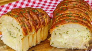 Receita de Pão de Alho com Queijo Mussarela – Passo a Passo