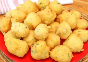 Bolinho MATA FOME!!! Uma delicia e SUPER FÁCIL!! Bolinho frito salgado