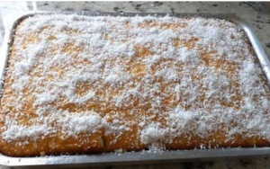 Bolo gelado de coco molhadinho