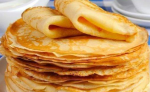 Panqueca de seda com massa fina e saborosa