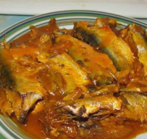 Sardinha na panela de pressão fácil e rápida