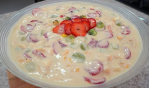 Salada de frutas cremosa, você vai amar